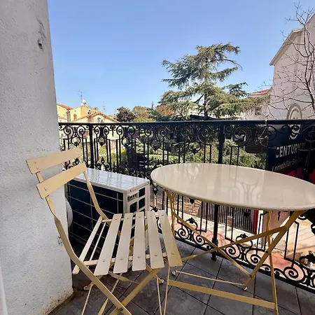 Le Ferry By Apirent #central #climatisation #balcon