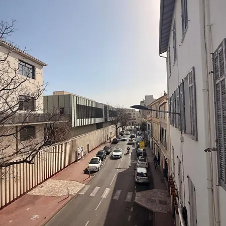 Le Ferry By Apirent #central #climatisation #balcon Appartement
